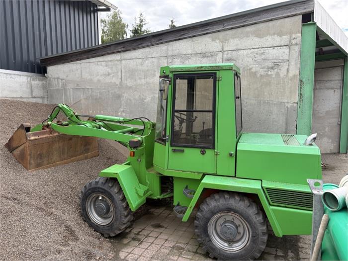 Radlader Schaeff SKL831